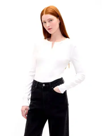 GAP 모던 리브 헨리넥 T셔츠