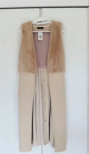 avion 베이지 플리스 롱 베스트