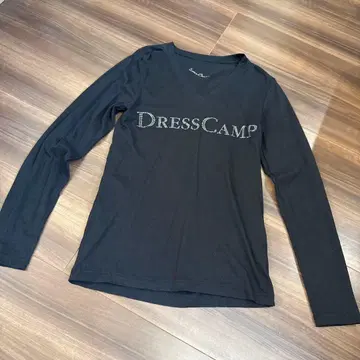 DressCamp 스톤 장식 V넥 긴팔 티셔츠
