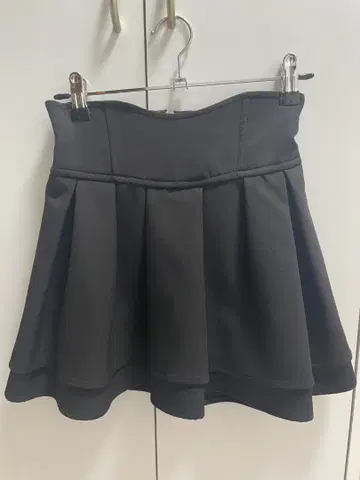 미셸 마카롱 슬림 레그 스커트 블랙 XS 사이즈