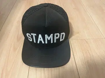 STAMPD LA 블랙 메쉬 캡