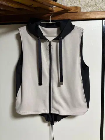 후드 부착 베스트