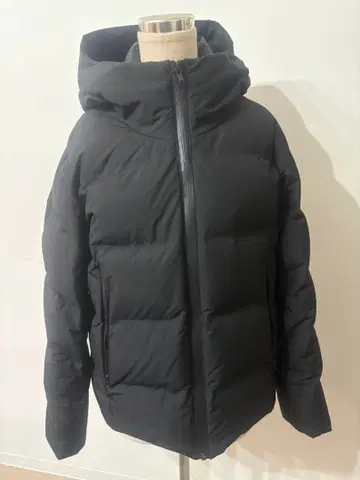 UNIQLO 심리스 다운 자켓 S 사이즈 블랙