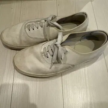 가죽 로우컷 스니커즈