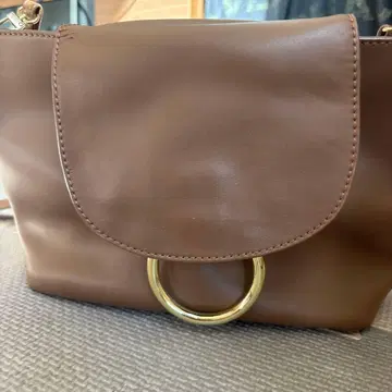 SHIPS 브라운 숄더백 플랩 포함