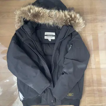 WHO.A.U 블랙 다운 자켓 퍼 후드 포함