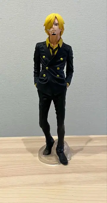 원피스 상디 수트 피규어