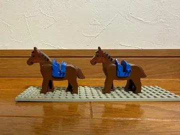 올드 레고 정품 말 2마리와 파란색 안장 세트