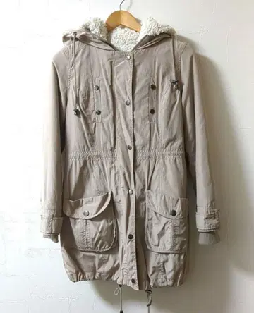 [ 탈부착 가능 ] 보아 포함 모즈 코트 베이지 x 화이트