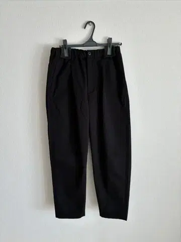 뷰티앤유스 이지 테이퍼드 팬츠 슬랙스