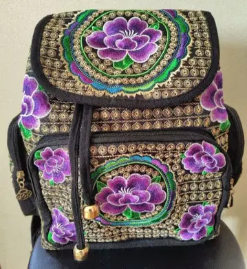 꽃무늬 자수 백팩