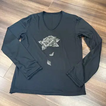 토네이도 마트 장미 긴팔 로즈 스톤