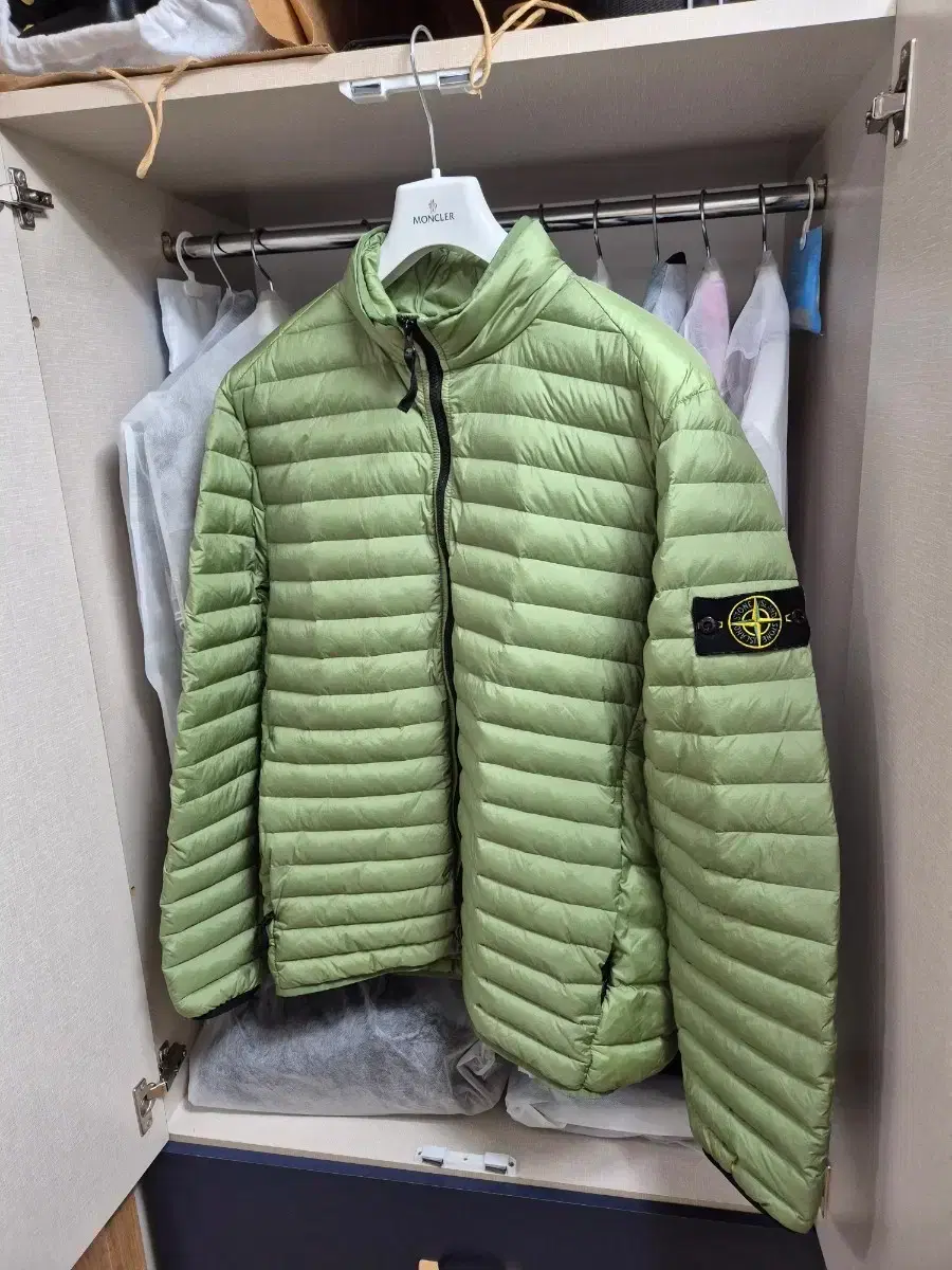 Like new 105-110 / XL-XXL Stone Island Loom Woven Lightweight Padded Jacket
