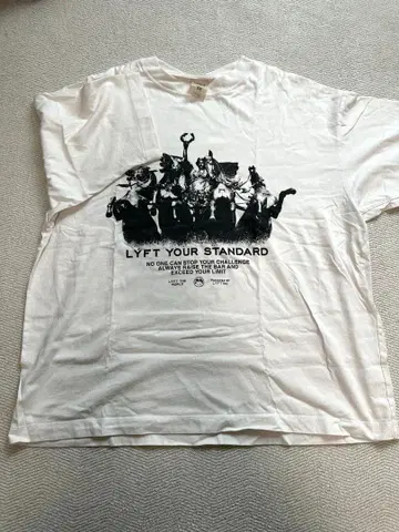 LYFT 화이트 티셔츠 M 사이즈