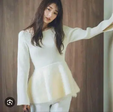 [새상품급] Rirandture 페플럼 샤기 풀오버