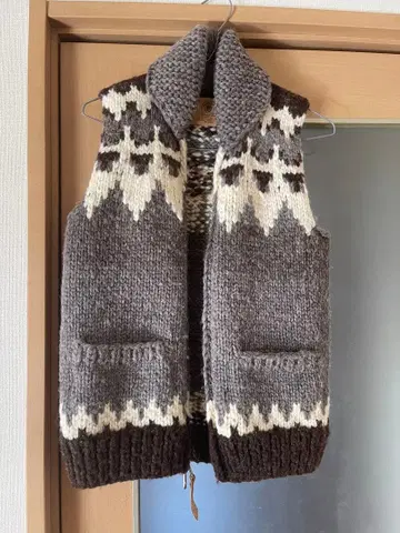 CANADIAN SWEATER 울 니트 베스트