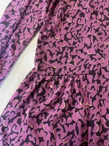 리넨 긴팔 상의 보라색/블랙 패턴