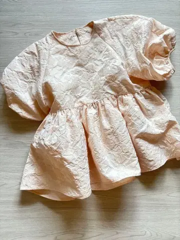 OHGA 플라워 자카드 블라우스