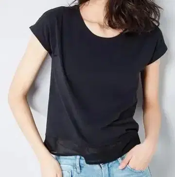 블랙 반팔 T 셔츠 심플