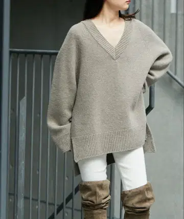 gallarda galante 개럴개런트 V넥 니트