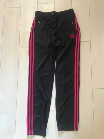 adidas 블랙 핑크 스트라이프 저지