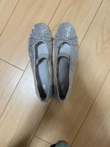 (미착용) ZARA 플랫 사이즈 40 (26cm)