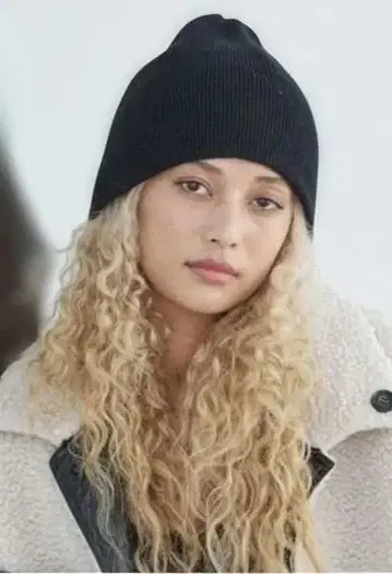 미개봉 새상품 ALEXIA STAM 로고 비니 블랙