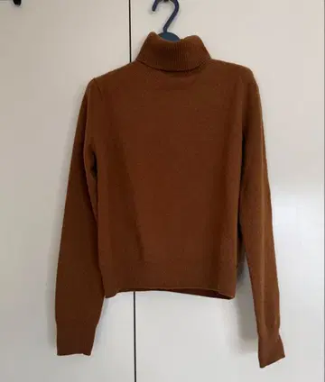 드로잉 넘버 잉그 터틀넥 니트 38