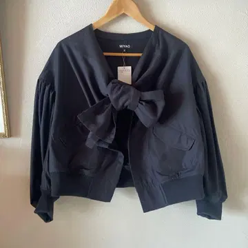 미사용 새상품 MIYAO 앞 리본 자켓 블랙