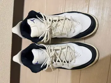 Jordan 화이트/네이비 하이컷 스니커즈