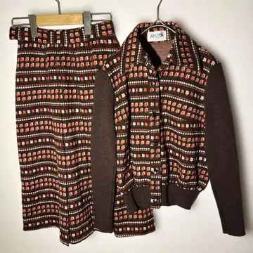 [새상품급] 꽃무늬 스커트 셋업 사이즈 7 브라운 오렌지 크롭 기장