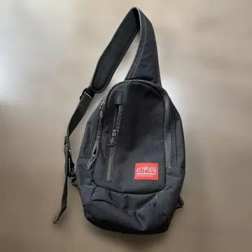 Manhattan Portage 블랙 바디백