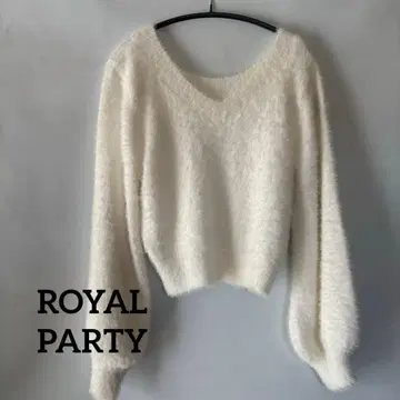 [미사용 새상품] 로얄 파티 퍼 니트 / 화이트 / FREE