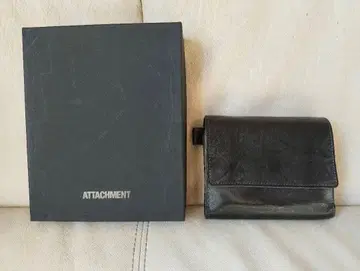 ATTACHMENT 내퍼 네비아 지갑