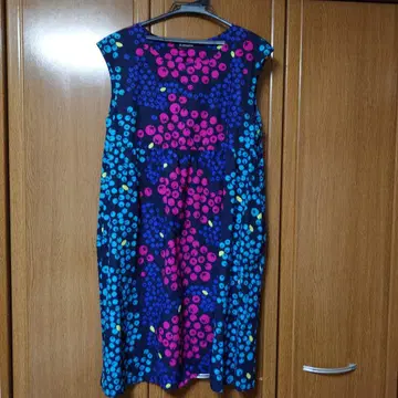 펠리시모 Finlayson 슬리브리스 무릎 기장 원피스