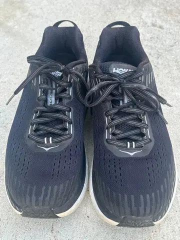 호카오네오네 러닝화