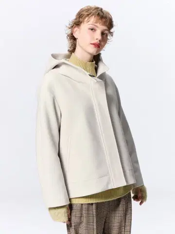 코지 멜톤 숏 후디 코트