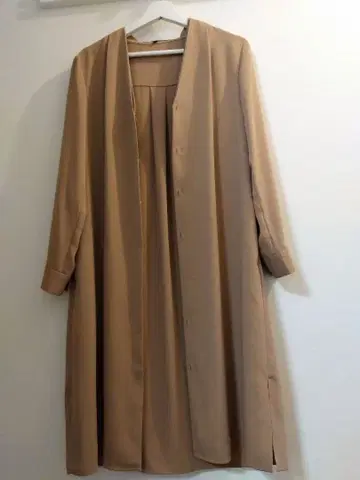 새상품급 카멜 계열 롱 셔츠 코트