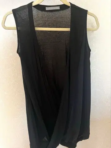 theory luxe 블랙 카슈쿨 슬리브리스 니트