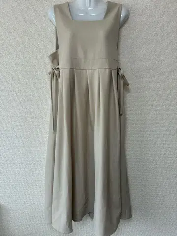 amr 베이지 사이드 리본 오버롤 스커트