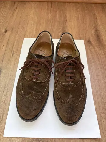 브라운 스웨이드 윙팁 드레스 슈즈