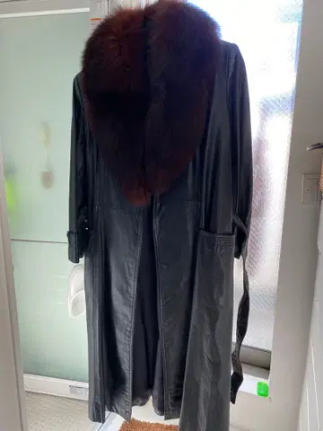 블랙 퍼 옷깃 롱 코트 벨트 포함 11호