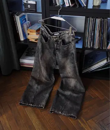 WYM LIDNM VINTAGE WASHED CURVED DENIM