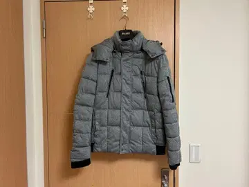 BLUE STANDARD 후드 부착 자켓