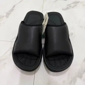 UNIQLO C 슬라이드 샌들