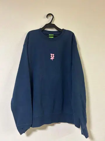 네이비 크루넥 맨투맨