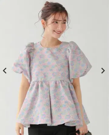 새상품급 fitmore 믹스 컬러 꽃무늬 자카드 상의