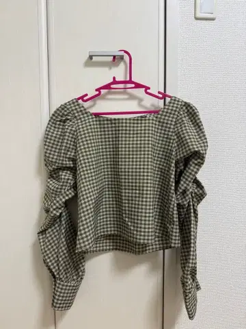 Mline 퍼프 슬리브 블라우스