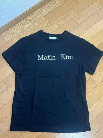 마뗑킴 블랙 반팔 티셔츠