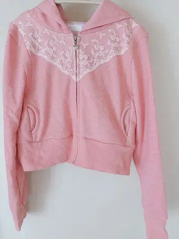 레어 리즈리사 레이스 포함 핑크 크롭 후드티 히메갸루